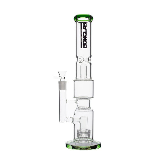 El Headshot Spinner Green es la elección perfecta para los amantes del buen fumar. Con su diseño innovador, incorpora un sistema de percolación que mejora la filtración del humo, brindando una experiencia más suave. Fabricado en borosilicato, es resistente y fácil de limpiar. ¡No te quedes sin el tuyo!